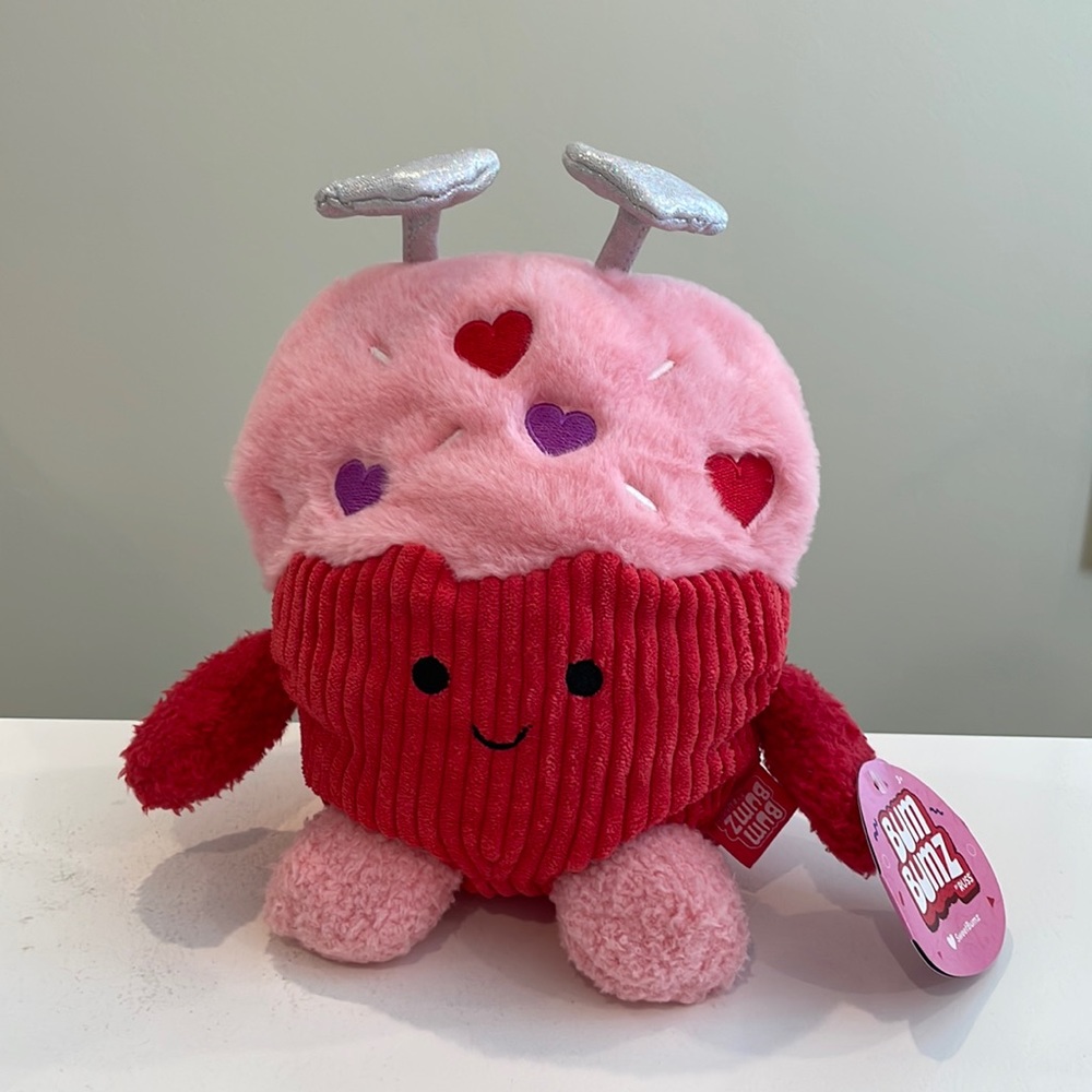 NWT 7.5” Cramer the Valentine Cupcake SweetBumz Bumbumz by Russ